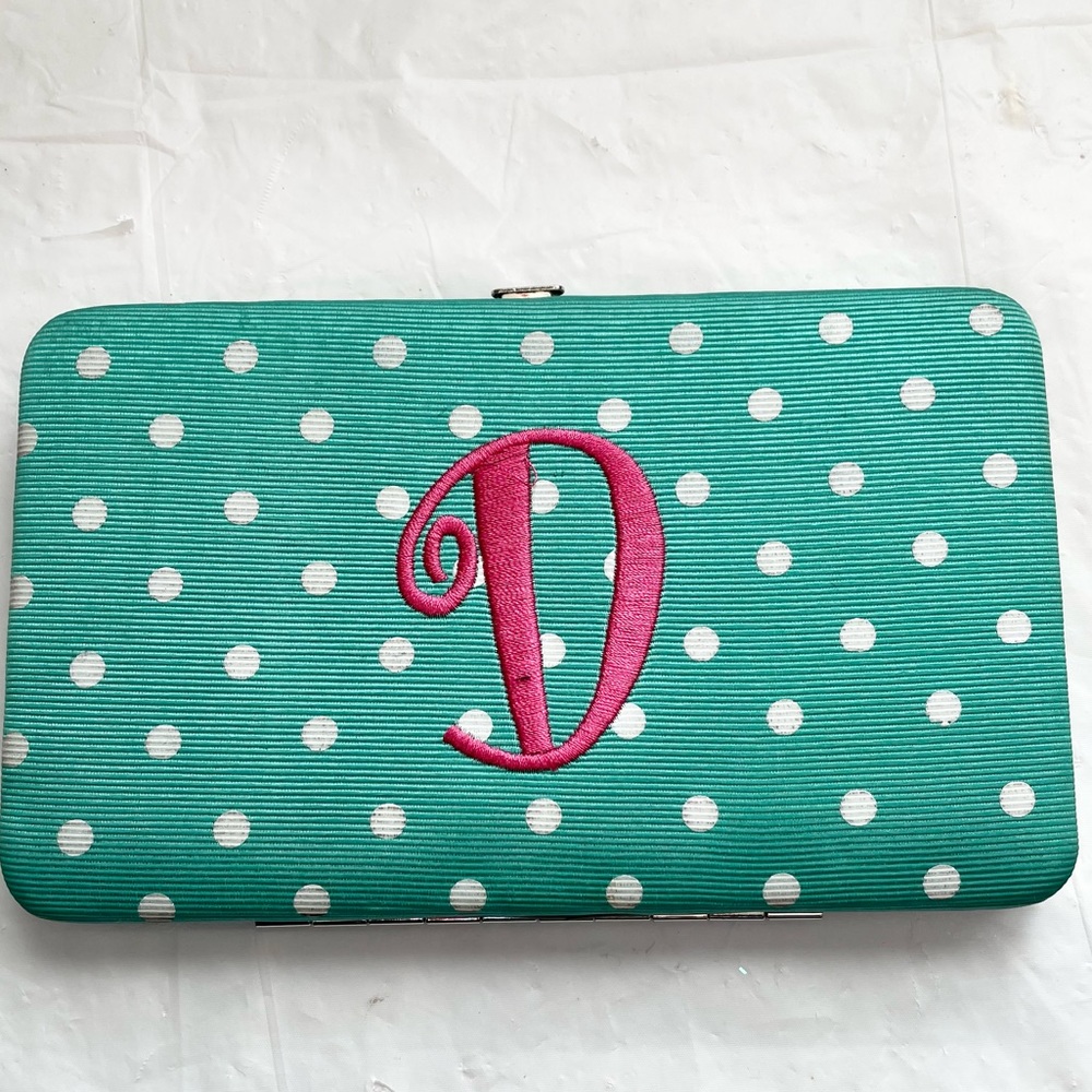 Women’s Personalized Wallet.